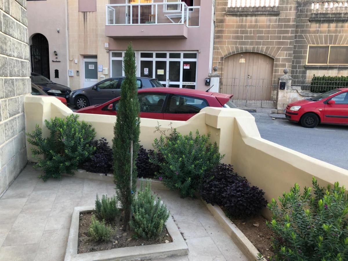 Oleander Butts Inn Żebbuġ Екстериор снимка